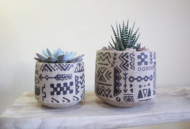 Aztec Pattern 'Black' Pot x 2 sizes