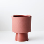 Stylish Pot w/cone saucer x 2 colours